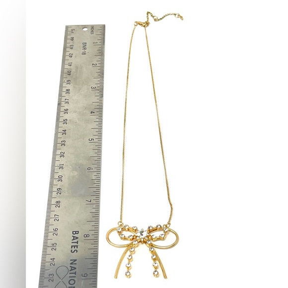 New Anthropologie Rhinestone Bow Necklace Gold - Picture 5 of 5